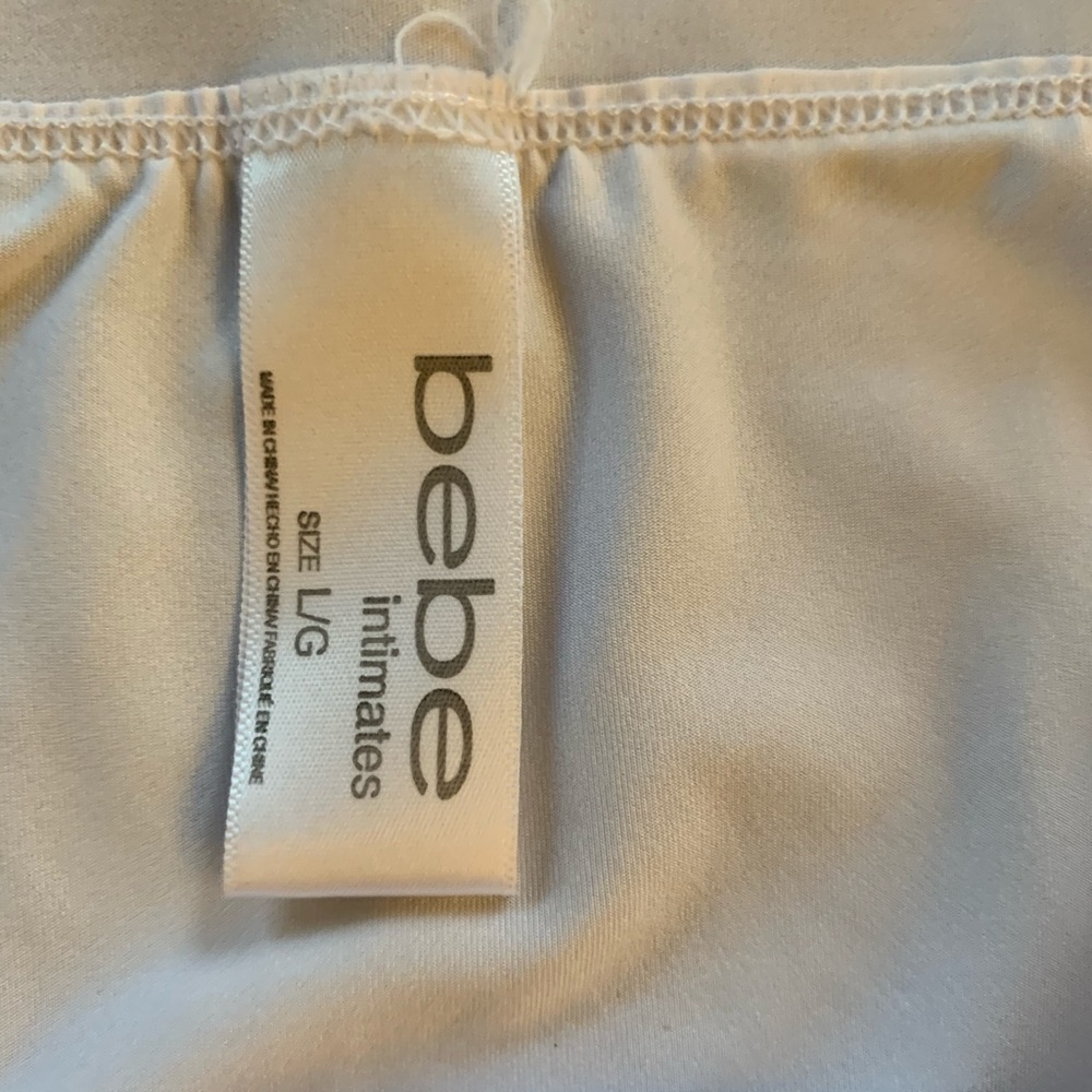 Bebe - Picture 4 of 5